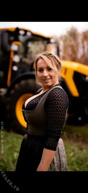 Alinas Landleben OnlyFans Leaked Free Thumbnail Picture - #08AkADvCkA