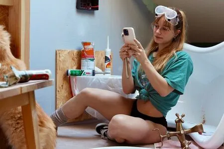 Aline Dessine Aline Dessine OnlyFans Leaked Free Thumbnail Picture - #4izhvqprCc