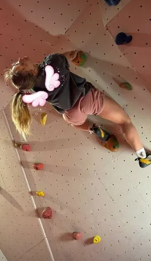 Aline Dessine Aline Dessine OnlyFans Leaked Free Thumbnail Picture - #pA6WRRlVk3