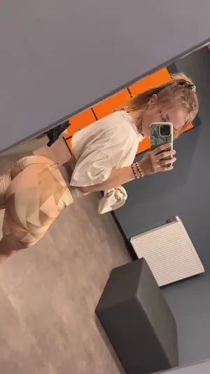 Aline Dessine OnlyFans Leaked Free Thumbnail Picture - #TpmBGy5aMU