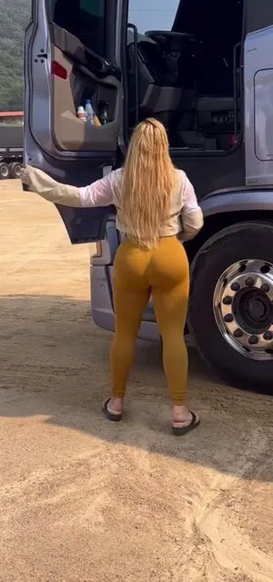 Aline Fuchter Ouriques OnlyFans Leaked Free Thumbnail Picture - #B3CS6ccK0e