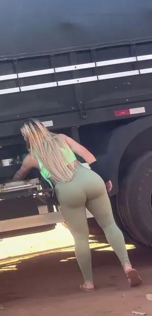 Aline Fuchter Ouriques OnlyFans Leaked Free Thumbnail Picture - #V178ZY51GE
