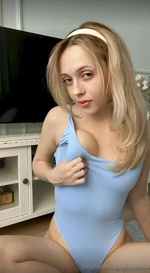 Alinevsss OnlyFans Leaked Free Thumbnail Picture - #L2hYWWyX8V