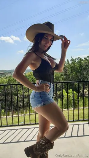 Alinity OnlyFans Leaked Free Thumbnail Picture - #cpX1LM1fU8