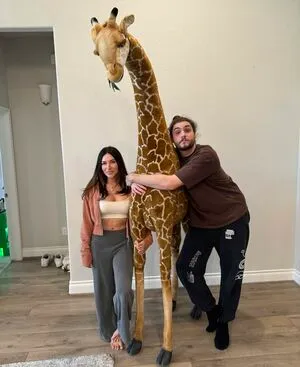 Alinity OnlyFans Leaked Free Thumbnail Picture - #x1c2k3ax61