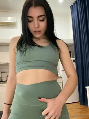 Alisa Gymbabe OnlyFans Leaked Free Thumbnail Picture - #C6iK23IqO5