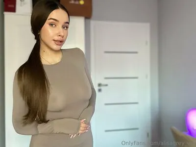 Alisagrey Vip OnlyFans Leaked Free Thumbnail Picture - #RKQmTdfrCi