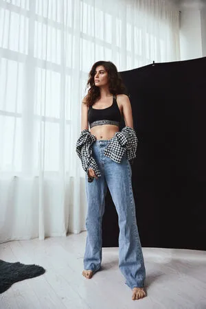 Alisar Ailabouni OnlyFans Leaked Free Thumbnail Picture - #0QYcJIy4CY