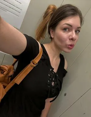 Alischa Mlr Jade Mlr OnlyFans Leaked Free Thumbnail Picture - #D8eQIPshBB