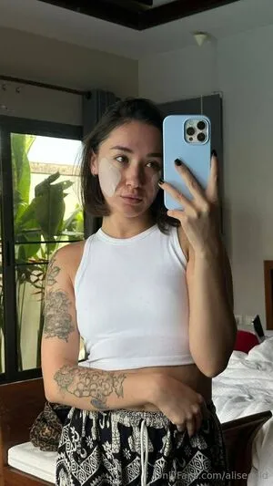Alisegold OnlyFans Leaked Free Thumbnail Picture - #cr3qj0izps