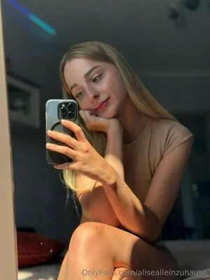 Alisehomealone OnlyFans Leaked Free Thumbnail Picture - #djcFxyO6iE