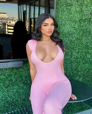 Alishba Sheikh OnlyFans Leaked Free Thumbnail Picture - #L4Hat3kn9E