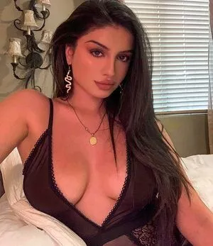 Alishba Sheikh OnlyFans Leaked Free Thumbnail Picture - #Ll0PhhCyxI