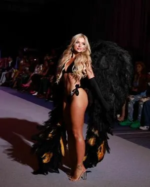 Alison Bowles OnlyFans Leaked Free Thumbnail Picture - #MINXfJBfXg