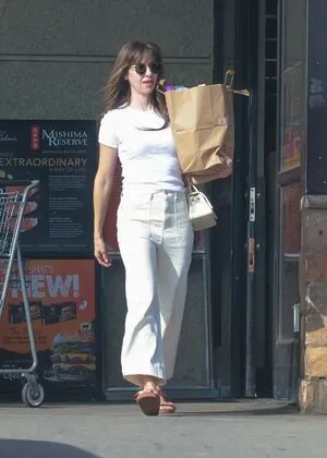 Alison Brie OnlyFans Leaked Free Thumbnail Picture - #034qL7pHwo