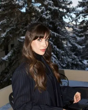 Alison Brie OnlyFans Leaked Free Thumbnail Picture - #1vxxnGMXjw