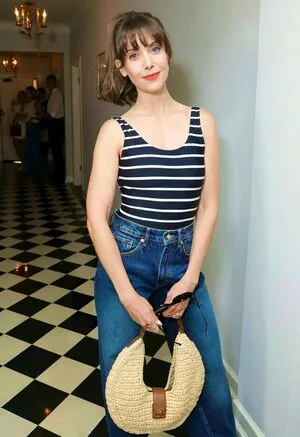 Alison Brie OnlyFans Leaked Free Thumbnail Picture - #ZpYArfQSdm
