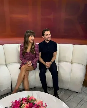 Alison Brie OnlyFans Leaked Free Thumbnail Picture - #jRYtAQ3Q65