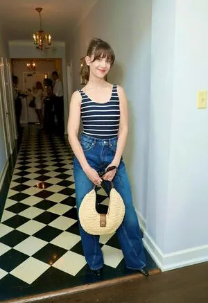 Alison Brie OnlyFans Leaked Free Thumbnail Picture - #qDyXRwyK3E