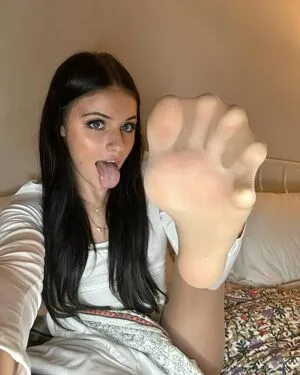 Alison Mitcham OnlyFans Leaked Free Thumbnail Picture - #FfIa1ByAn1