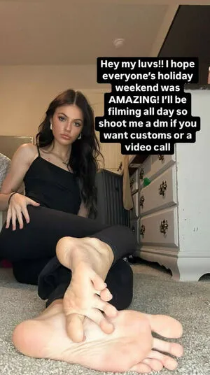 Alison Mitcham OnlyFans Leaked Free Thumbnail Picture - #WHiMyylzbh