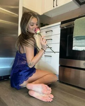 Alison Mitcham OnlyFans Leaked Free Thumbnail Picture - #eKrrowdURY