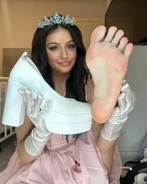 Alison Mitcham OnlyFans Leaked Free Thumbnail Picture - #fxYjG6fcXf