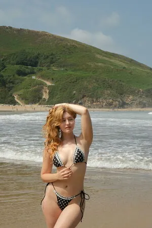 Alison Rouge OnlyFans Leaked Free Thumbnail Picture - #DAlDVy4nGe