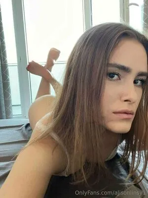Alisonlinsy1 OnlyFans Leaked Free Thumbnail Picture - #EDf0kzdX95