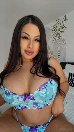 Alivia Lust OnlyFans Leaked Free Thumbnail Picture - #5grv3XdepG
