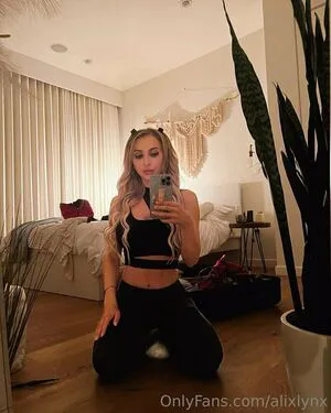 Alixlynx OnlyFans Leaked Free Thumbnail Picture - #FNww5WiiPP