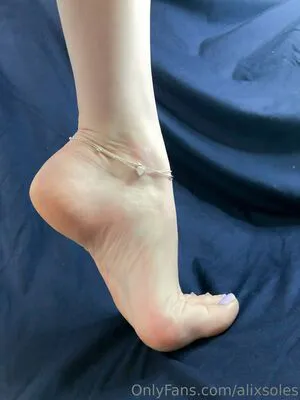 Alixsoles OnlyFans Leaked Free Thumbnail Picture - #S3jluzTD4q