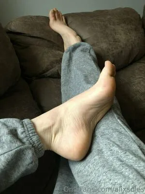 Alixsoles OnlyFans Leaked Free Thumbnail Picture - #nfxq8403AT