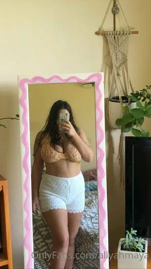 Aliyahmaya OnlyFans Leaked Free Thumbnail Picture - #TAHdIFk1Y1