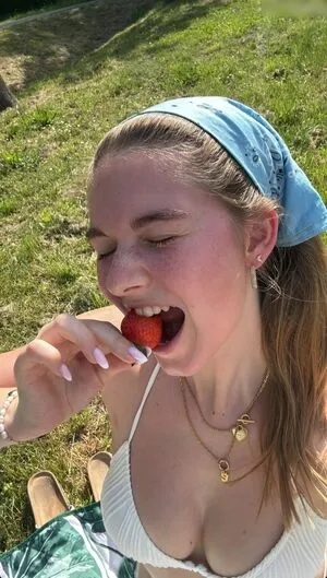 Alizee Talk OnlyFans Leaked Free Thumbnail Picture - #3siXNb5meF