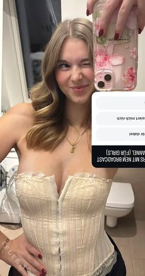 Alizee Talk OnlyFans Leaked Free Thumbnail Picture - #cnby9Sr0an