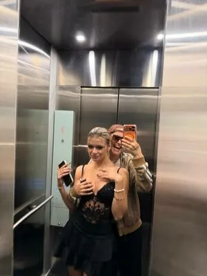 Allazabazar OnlyFans Leaked Free Thumbnail Picture - #8iYV35vkCv