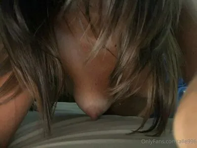 Alle996 OnlyFans Leaked Free Thumbnail Picture - #4tFD0uFWPU