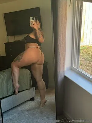 Alleyswonderland OnlyFans Leaked Free Thumbnail Picture - #4dpW3KX4xo