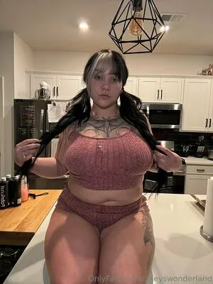 Alleyswonderland OnlyFans Leaked Free Thumbnail Picture - #TpcmyymWik