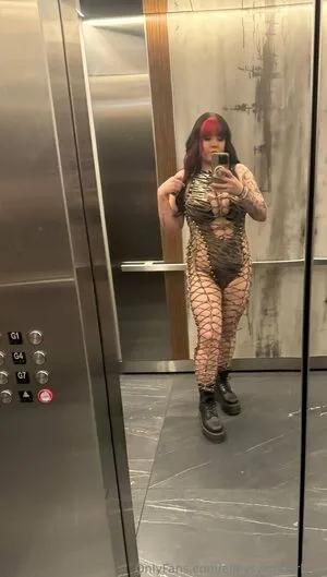 Alleyswonderland OnlyFans Leaked Free Thumbnail Picture - #d3rmbRgcAg