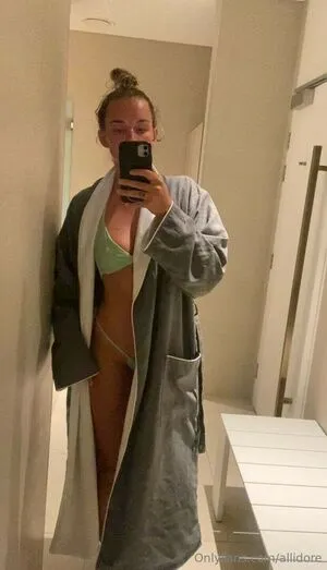 Alli Dore OnlyFans Leaked Free Thumbnail Picture - #SD8YXJPXQn