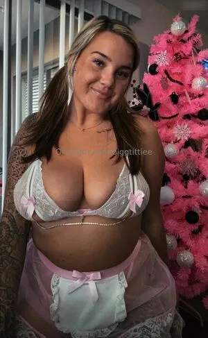 Alli Sean OnlyFans Leaked Free Thumbnail Picture - #CEeBRYNAOa