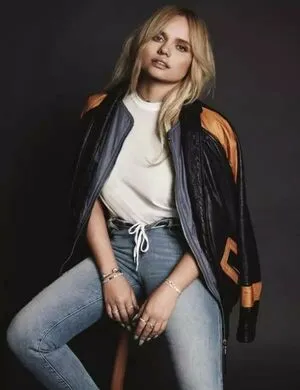 Alli Simpson OnlyFans Leaked Free Thumbnail Picture - #PEJWbRTZ1R