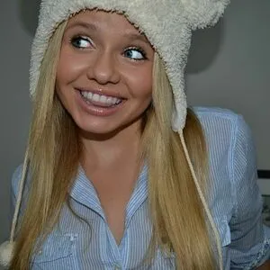 Alli Simpson OnlyFans Leaked Free Thumbnail Picture - #gLNOpj6Mba