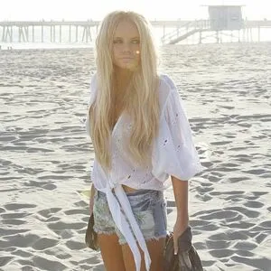 Alli Simpson OnlyFans Leaked Free Thumbnail Picture - #z19YtDyAKe