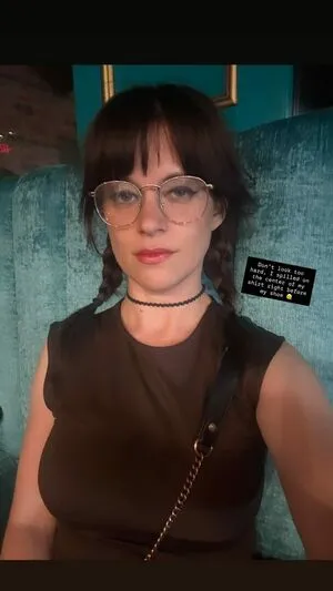 Allie Goertz OnlyFans Leaked Free Thumbnail Picture - #2MsfllRISP