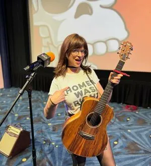 Allie Goertz OnlyFans Leaked Free Thumbnail Picture - #xTQrsFbp0U