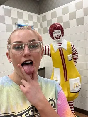Allie Katch OnlyFans Leaked Free Thumbnail Picture - #MNCtPkCkrl