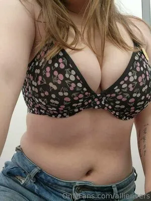 Allie Rivers OnlyFans Leaked Free Thumbnail Picture - #00PGCn3DG6